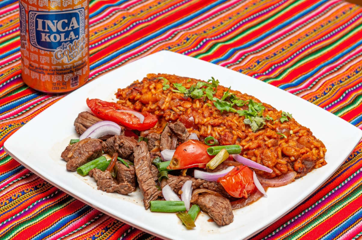 Grilled meat, beans and vegetables